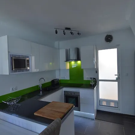 Modern Garden Home, Algorfa 펜션 시우다드 케사다