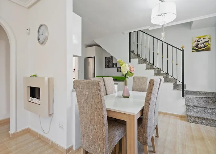 Σπίτι διακοπών Modern Garden Home, Algorfa *